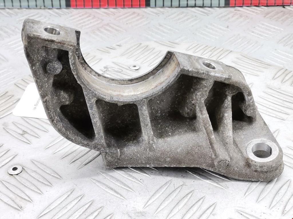 Кронштейн RENAULT Clio 2005-2012