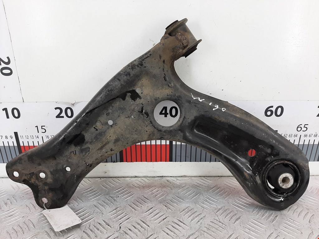 Рычаг передний левый SKODA Rapid 2012-2020