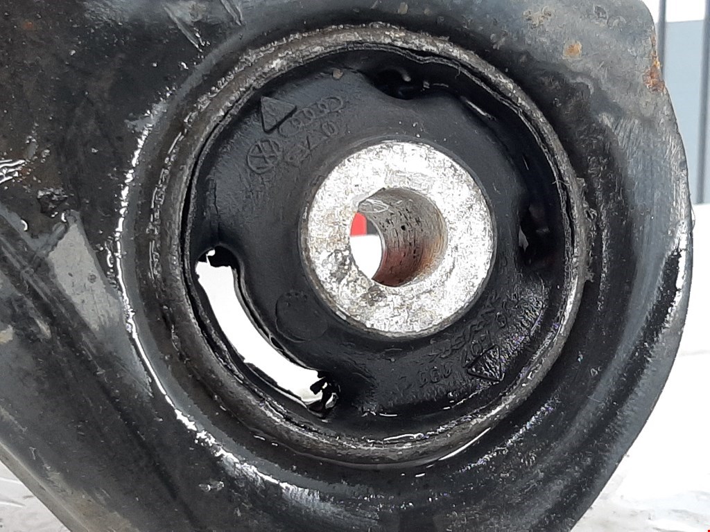 Рычаг передний левый SKODA Rapid 2012-2020