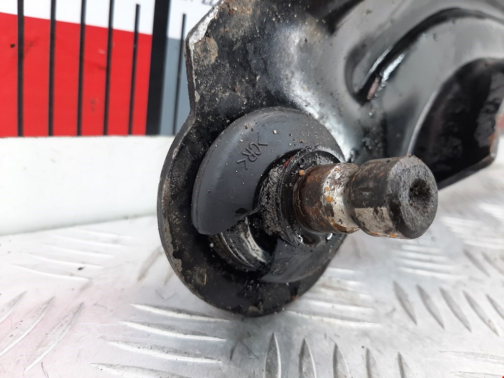 Рычаг передний левый RENAULT Megane II 2002-2009