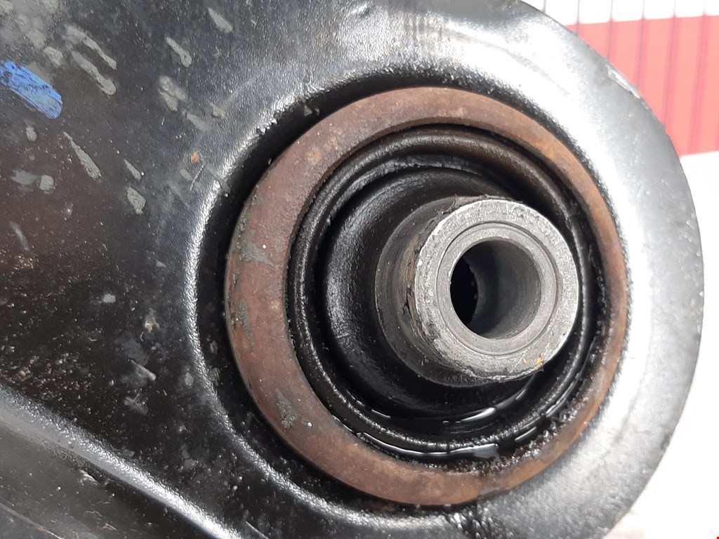 Рычаг передний левый RENAULT Megane II 2002-2009