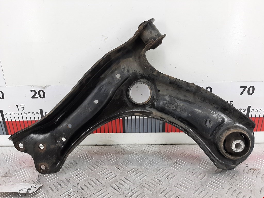 Рычаг передний правый SKODA Rapid 2012-2020