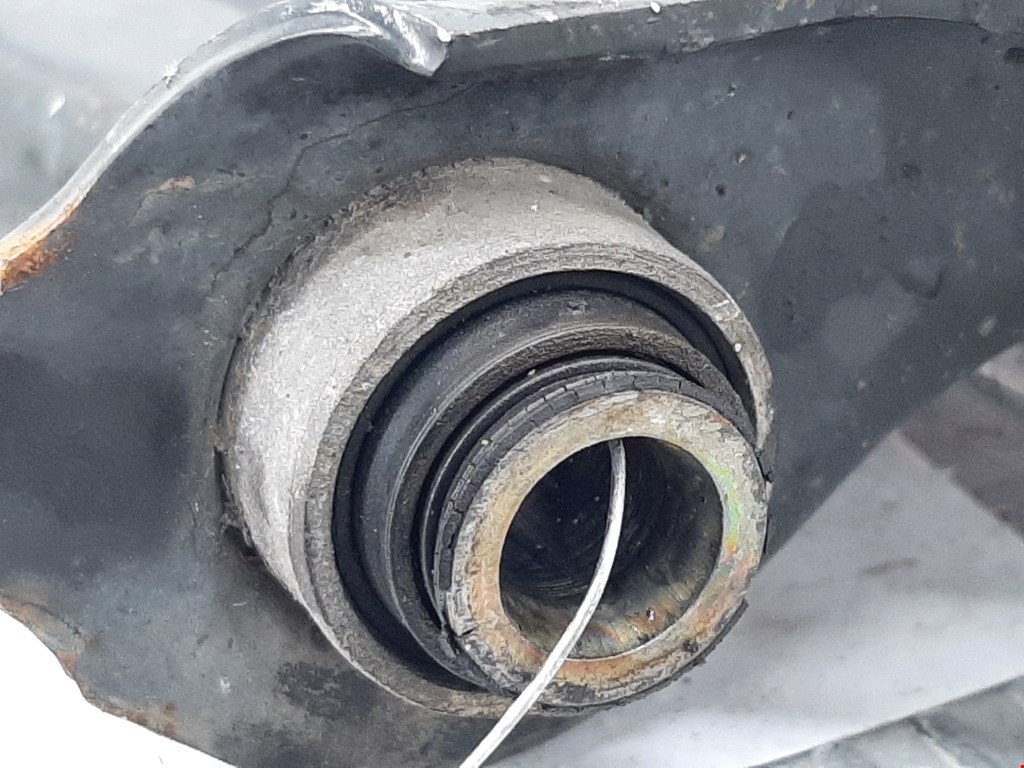 Рычаг передний левый RENAULT Megane II 2002-2009