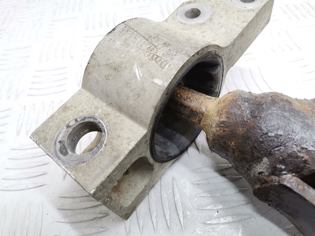 Рычаг передний левый VOLKSWAGEN Caddy III 2004-2015