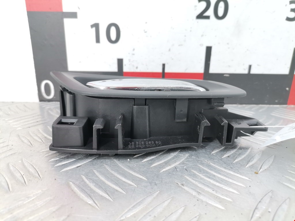 Ручка дверная передняя внутренняя правая PEUGEOT 308 2007-2015