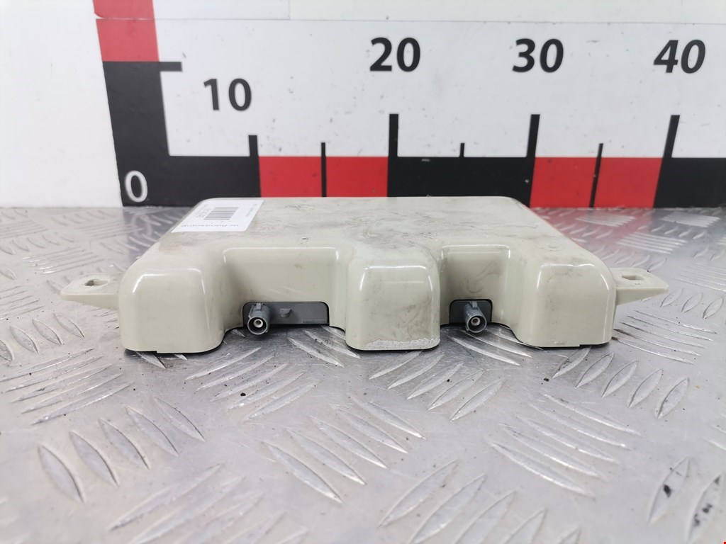 Усилитель антенны BMW 6er E63/E64 2003-2011