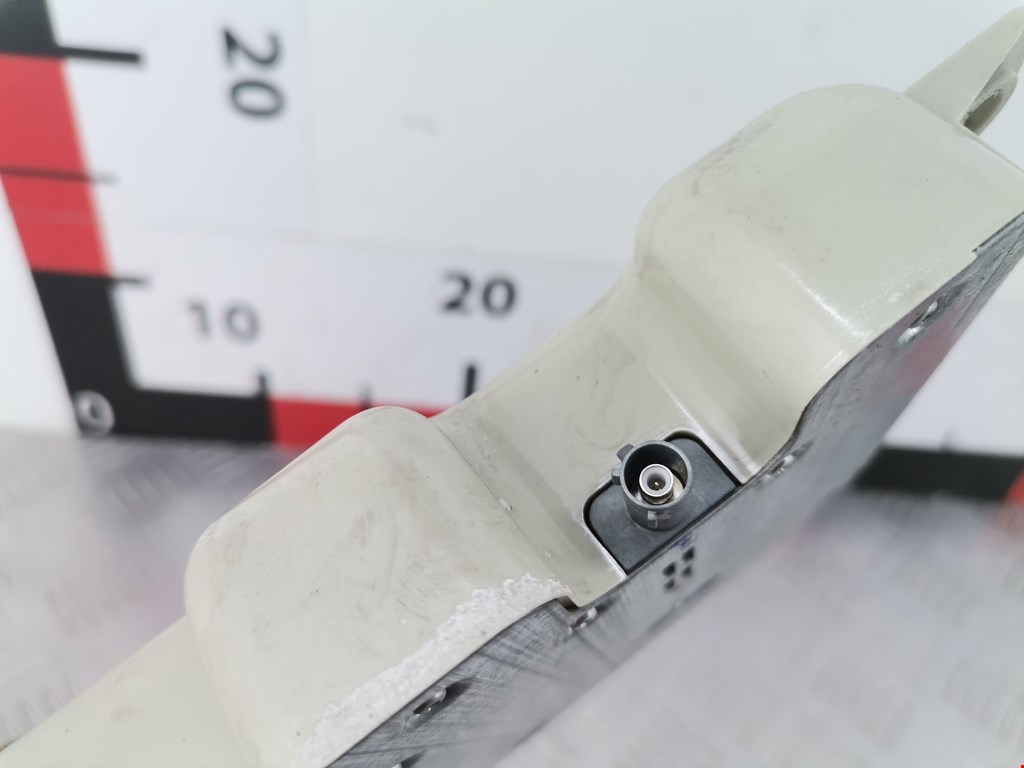 Усилитель антенны BMW 6er E63/E64 2003-2011