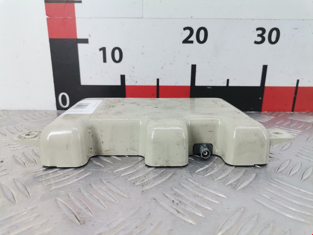 Усилитель антенны BMW 6er E63/E64 2003-2011