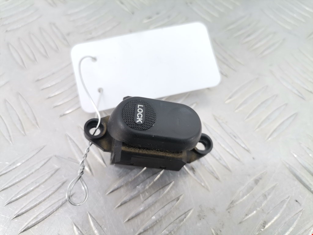 Кнопка центрального замка CHRYSLER PT Cruser 2000-2010