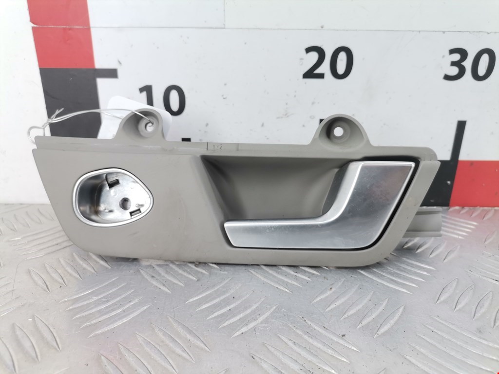 Ручка дверная передняя внутренняя правая AUDI A4 B7 2004-2007