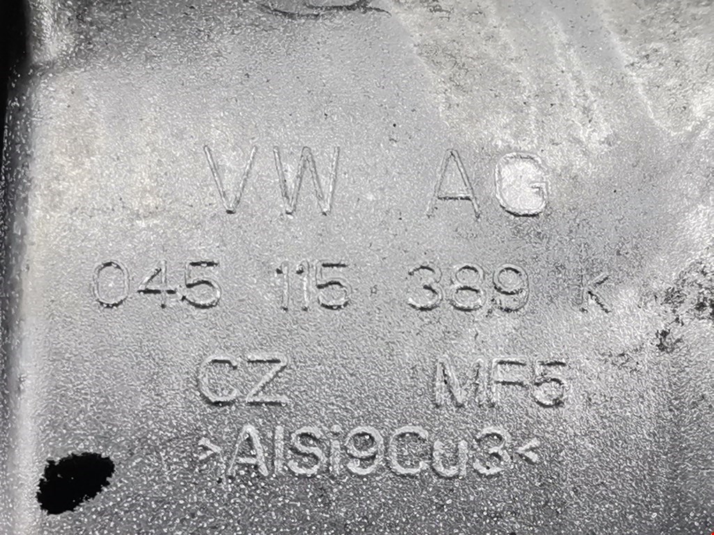 Корпус масляного фильтра AUDI A4 B8 2007-2015