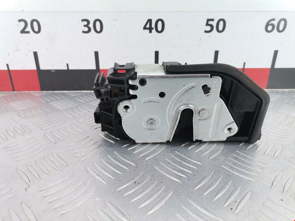 Замок двери передней левой BMW 5er 5 серия F10/F11/F07 2009-2017