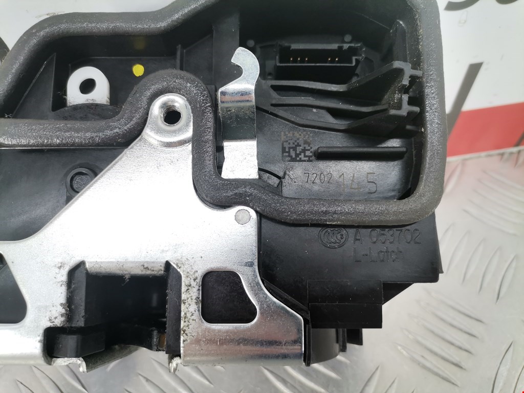 Замок двери передней левой BMW 5er 5 серия F10/F11/F07 2009-2017