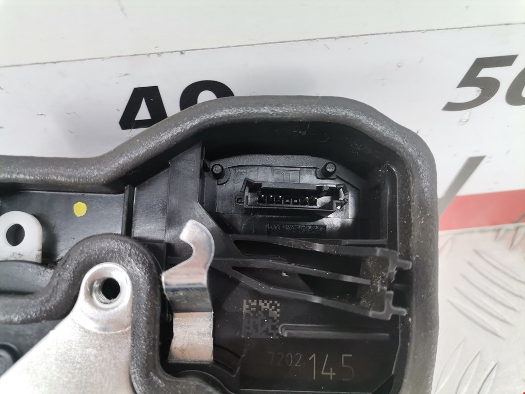 Замок двери передней левой BMW 5er 5 серия F10/F11/F07 2009-2017