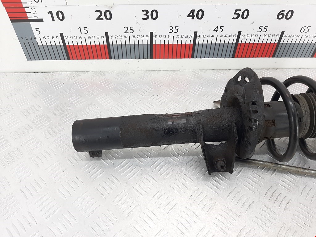 Амортизатор передний правый VOLKSWAGEN Passat CC 2008-2017