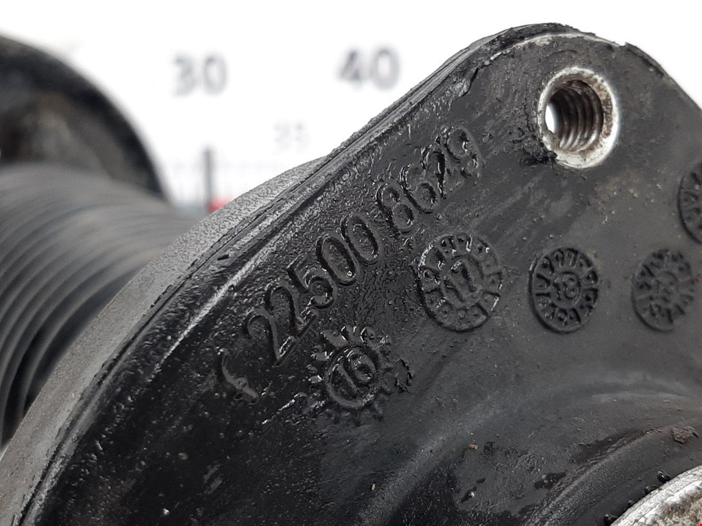 Амортизатор передний левый VOLKSWAGEN Passat CC 2008-2017