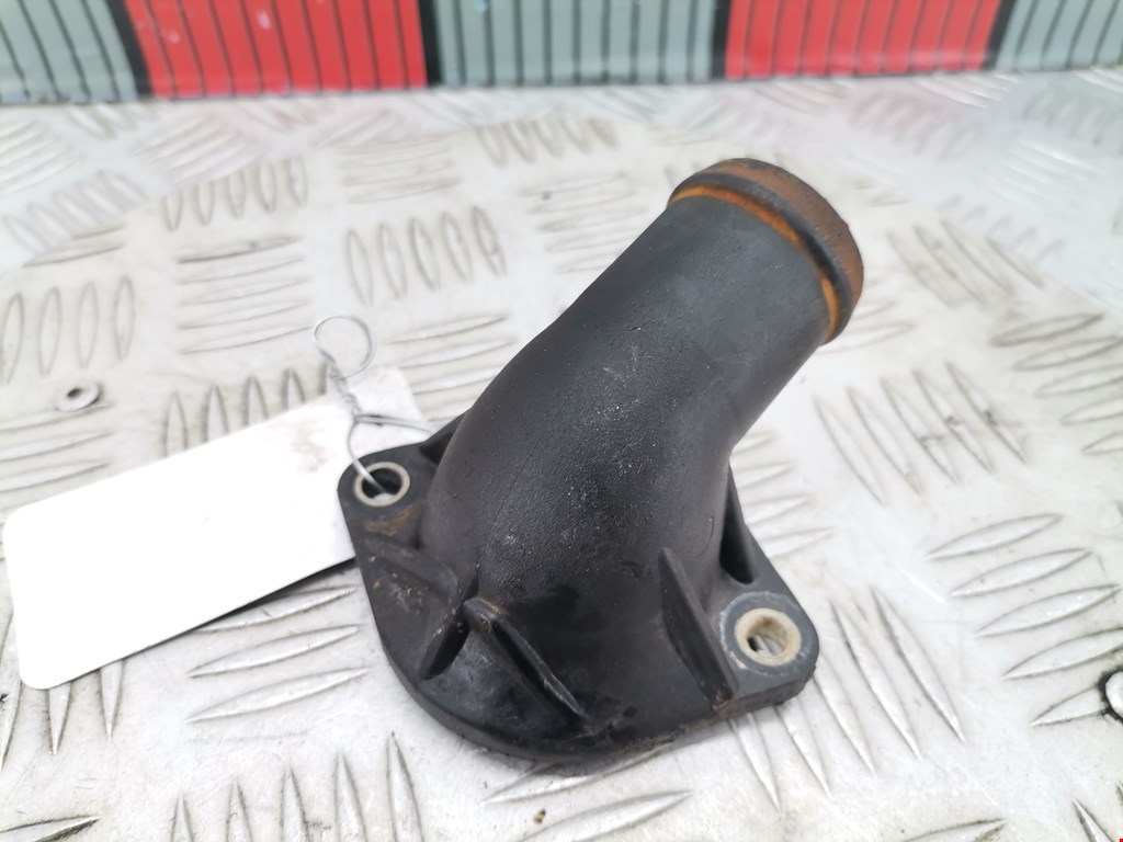 Корпус термостата AUDI A4 B5 1995-2001