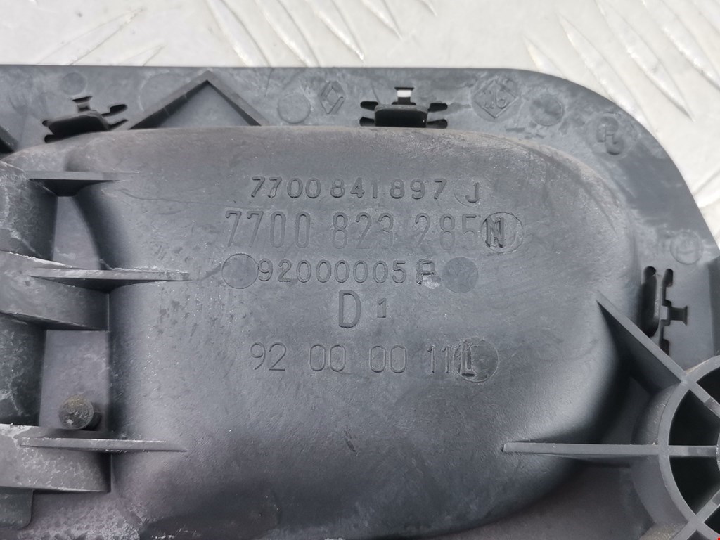 Ручка дверная передняя внутренняя правая RENAULT Laguna 1993-2000