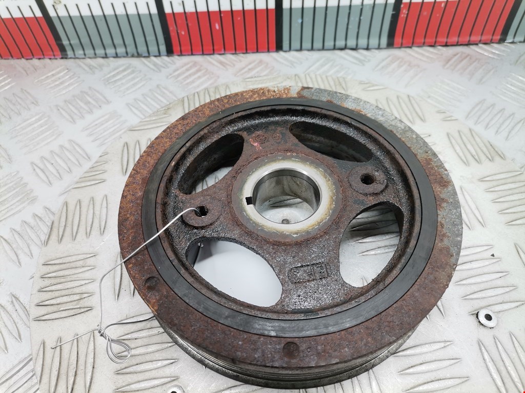 Шестерня коленвала (шкив) TOYOTA RAV 4 XA30 2006-2012