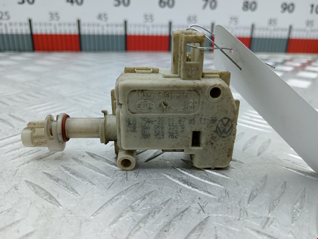 Активатор замка бензобака VOLKSWAGEN Passat B5 1997-2005