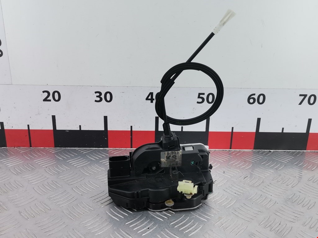 Замок двери передней правой OPEL Insignia 2008-2017