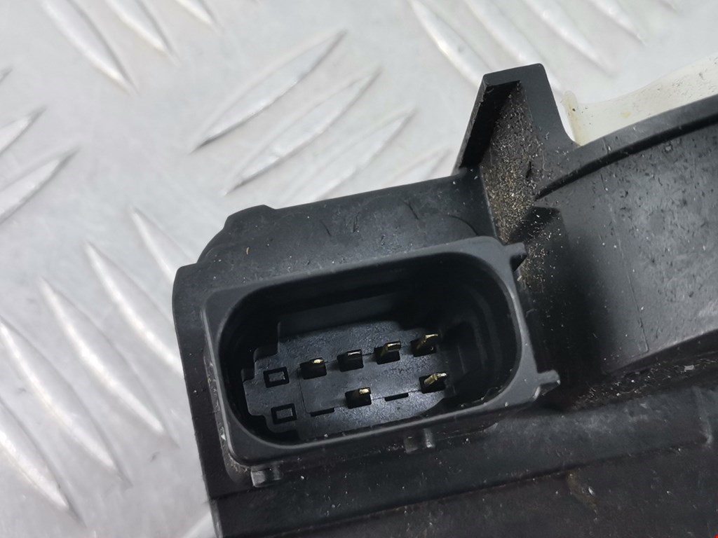 Замок двери передней правой OPEL Insignia 2008-2017