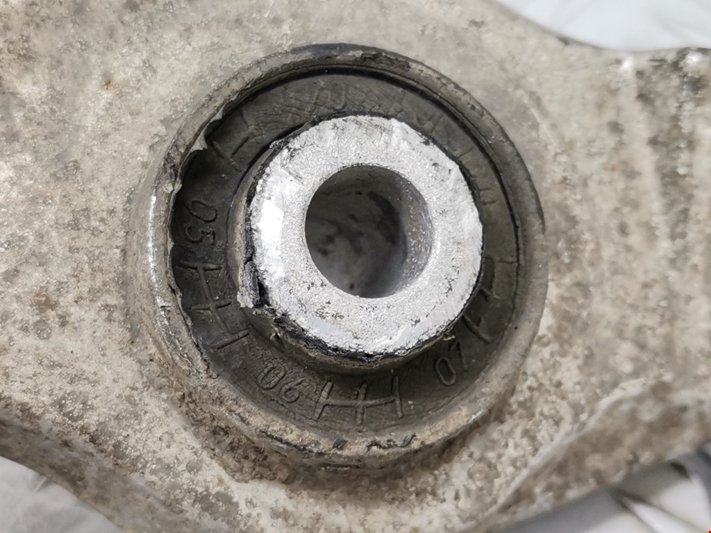 Рычаг передний правый VOLKSWAGEN Passat B5 1997-2005