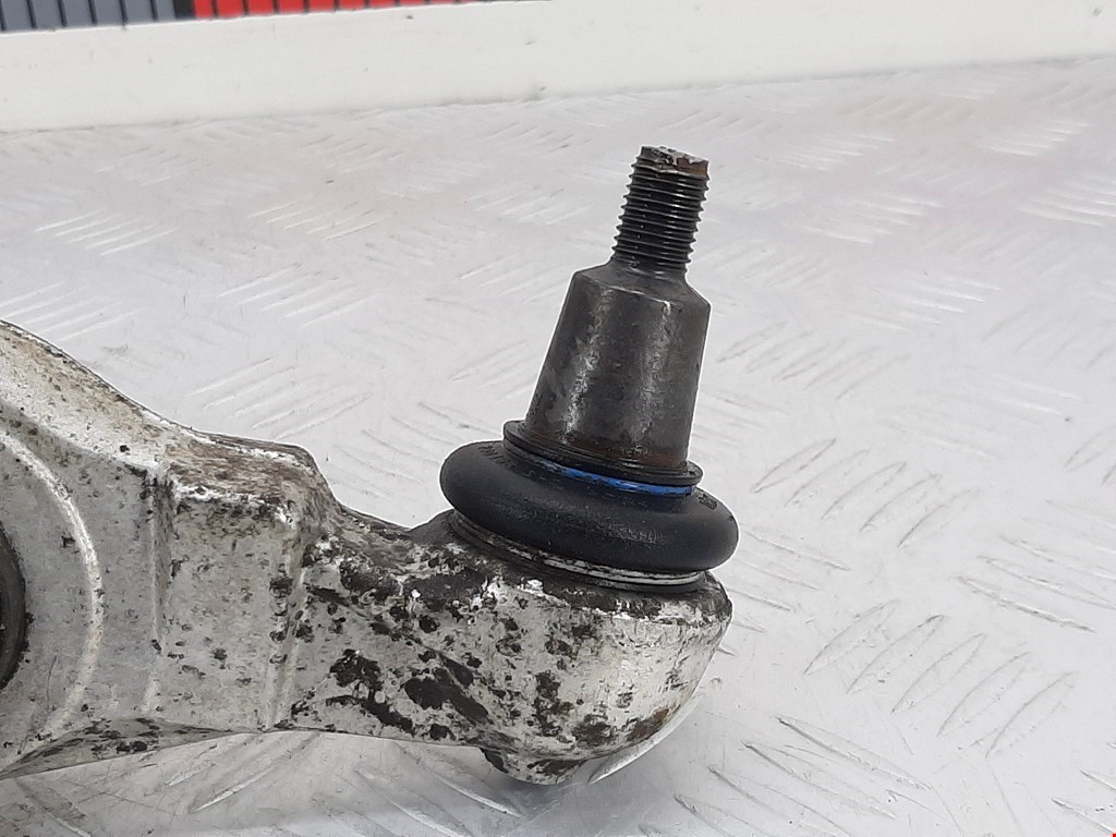 Рычаг передний правый VOLKSWAGEN Passat B5 1997-2005