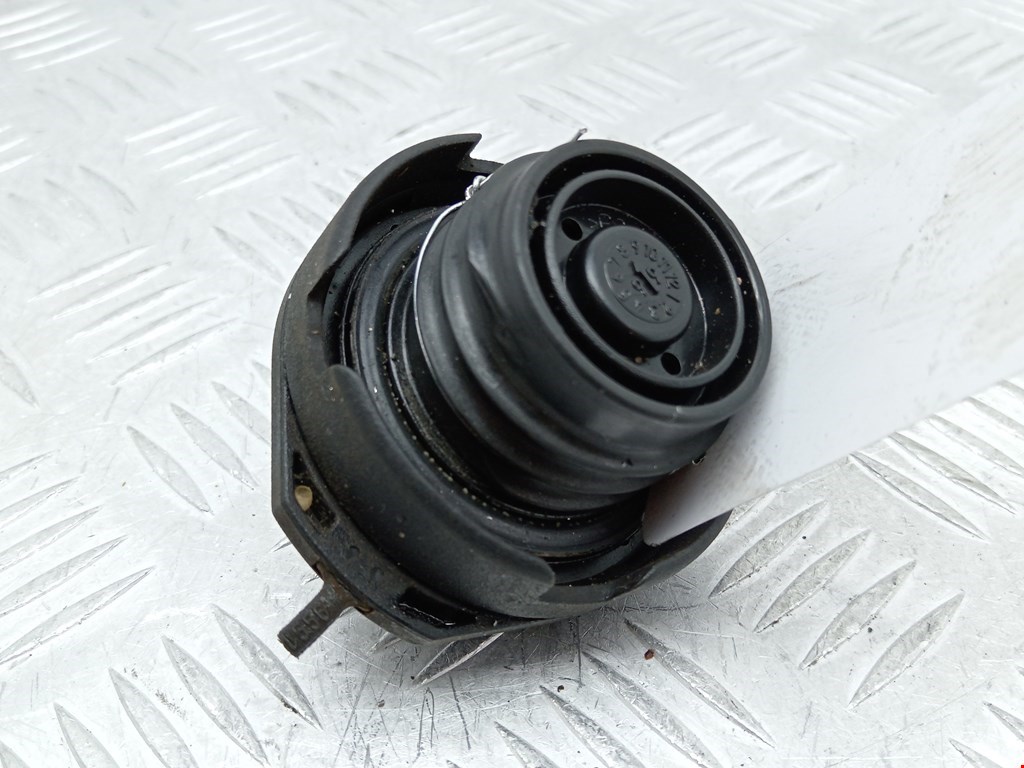 Крышка топливного бака VOLKSWAGEN Golf V 2003-2009