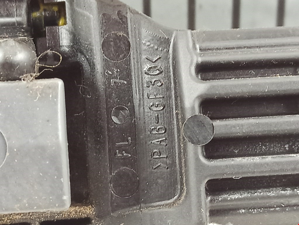 Ручка двери передней наружная левая TOYOTA RAV 4 XA30 2006-2012