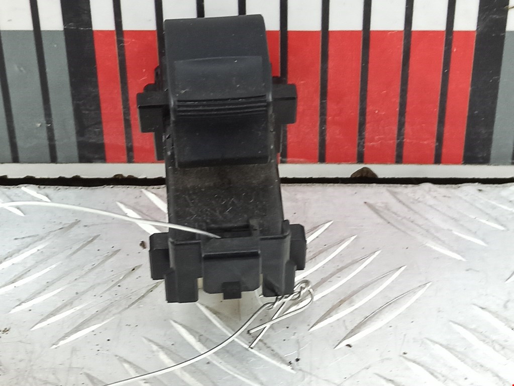 Кнопка стеклоподъемника TOYOTA RAV 4 XA30 2006-2012