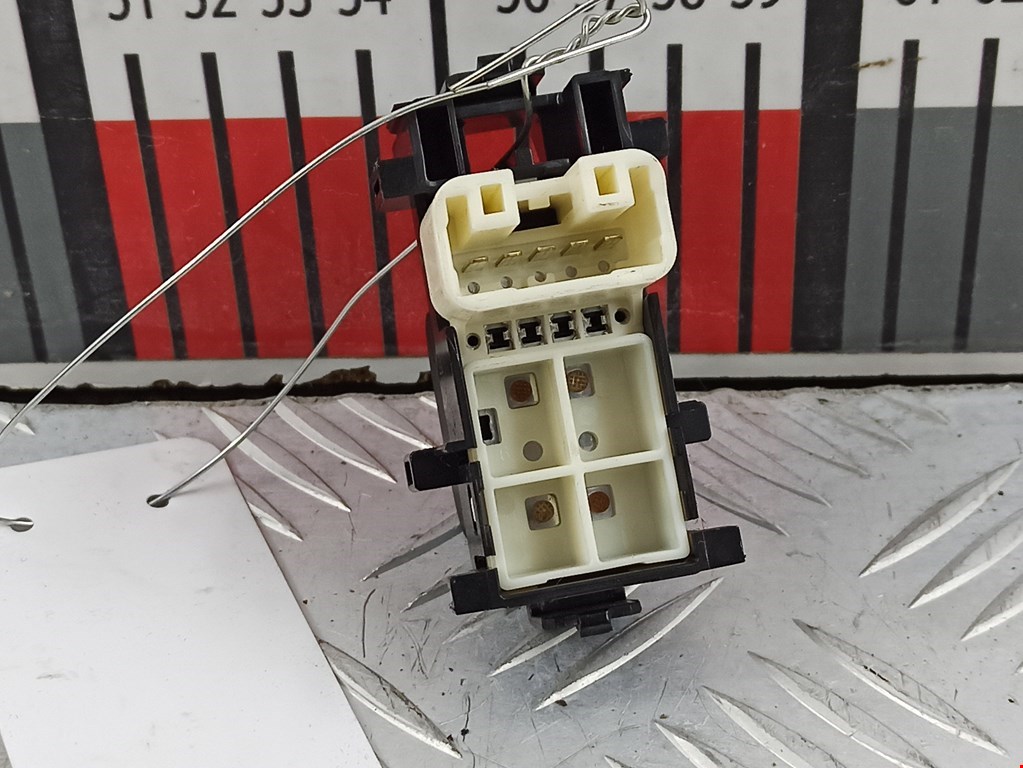 Кнопка стеклоподъемника TOYOTA RAV 4 XA30 2006-2012