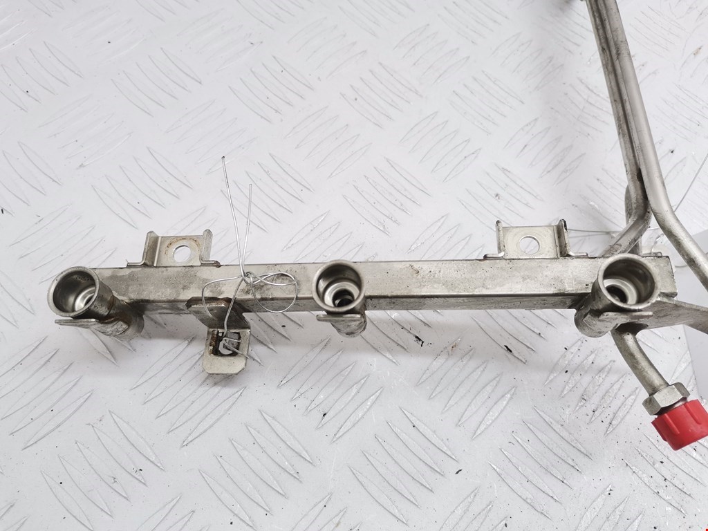 Рампа топливная (рейка) AUDI A4 B5 1995-2001