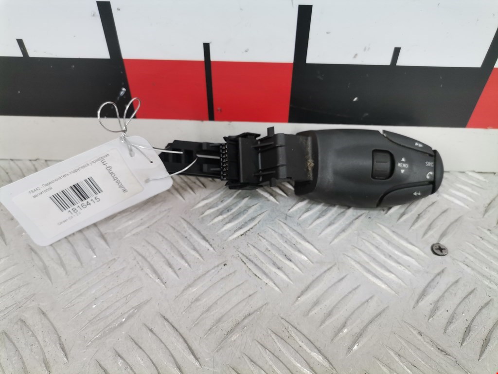 Переключатель подрулевой управления магнитолой CITROEN C5 I 2001-2008