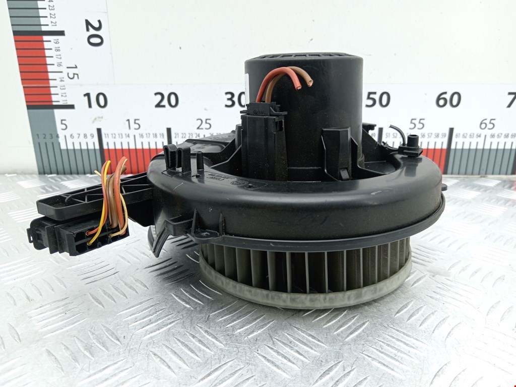 Моторчик (мотор) отопителя салона SKODA Fabia MK2 5J 2007-2014