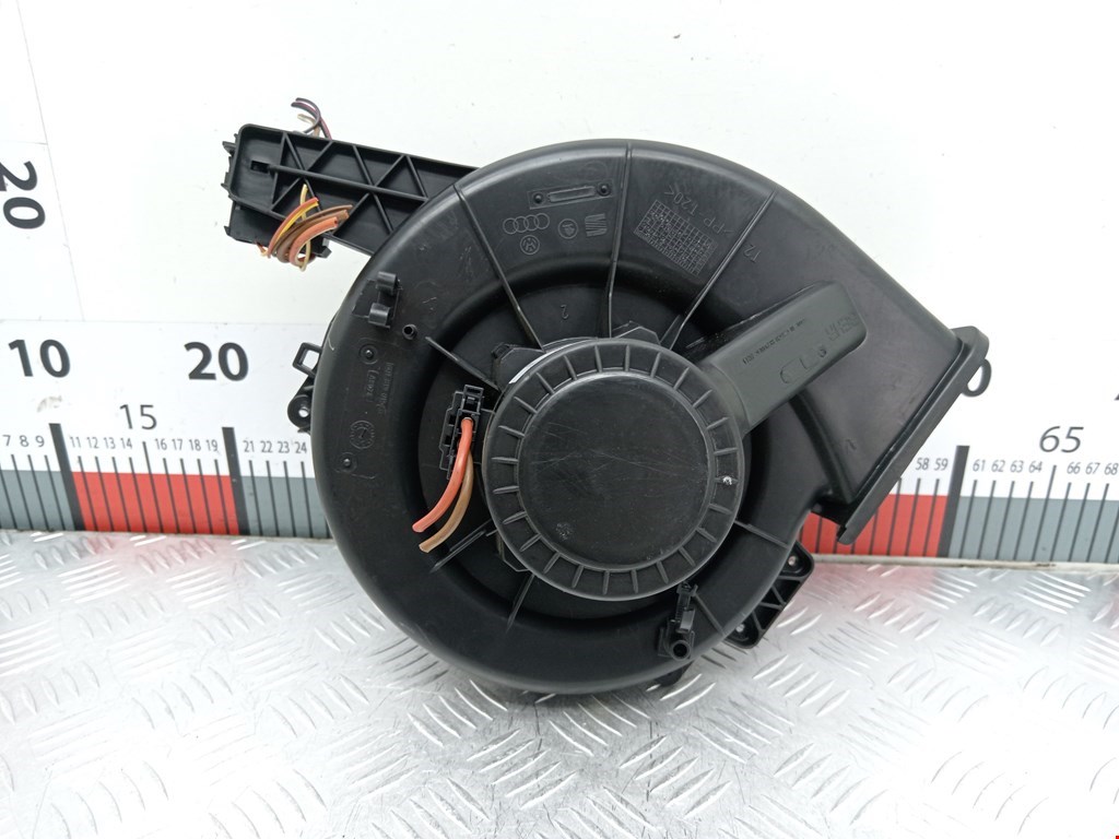 Моторчик (мотор) отопителя салона SKODA Fabia MK2 5J 2007-2014