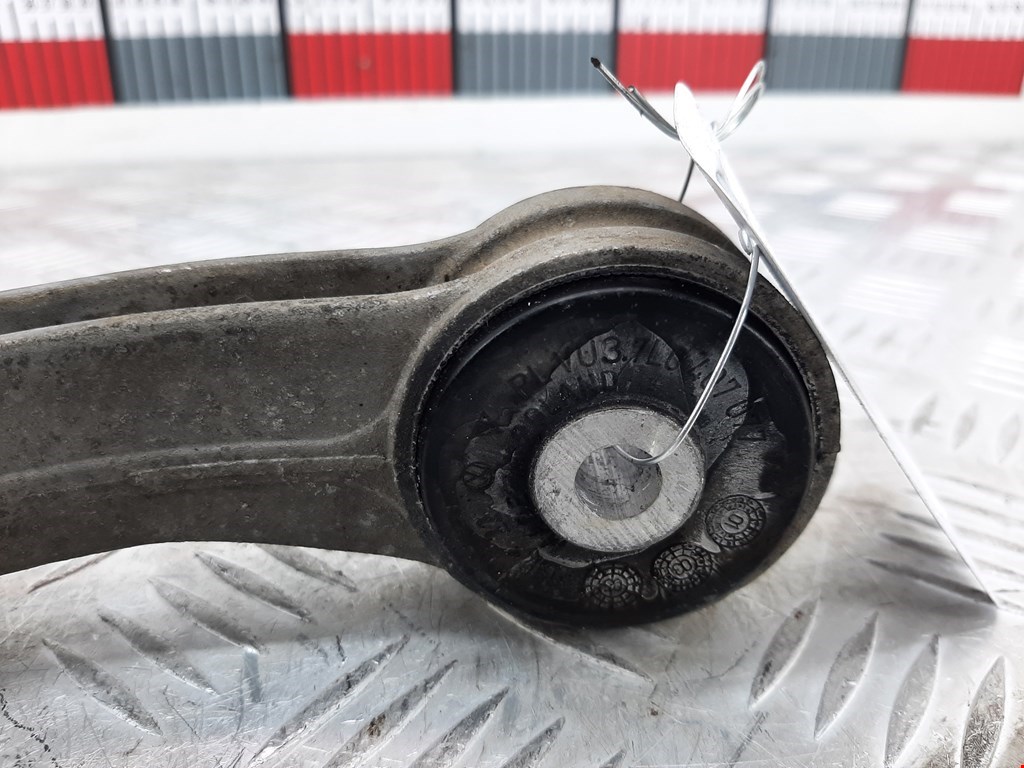 Рычаг передний левый VOLKSWAGEN Touareg 2002-2010