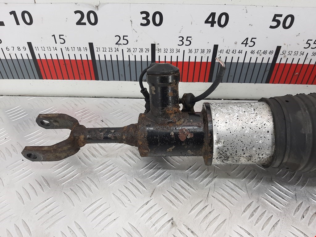 Амортизатор передний правый AUDI A6 C6 2004-2010