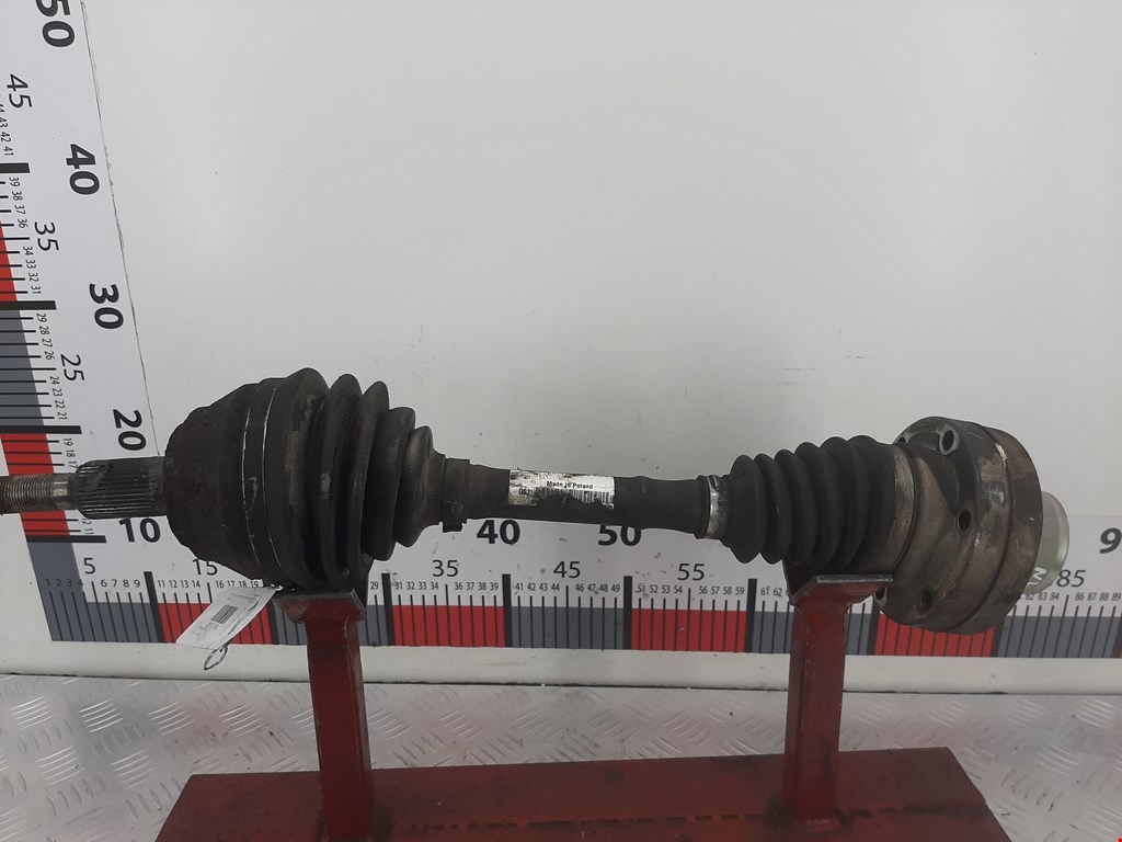 Полуось передняя правая (приводной вал шрус) Volkswagen Touareg 1 (2002-2010)