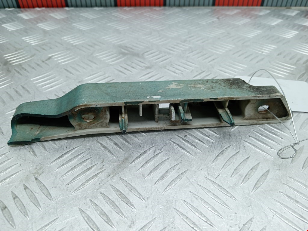 Кронштейн переднего бампера левый FORD Focus II 2005-2011