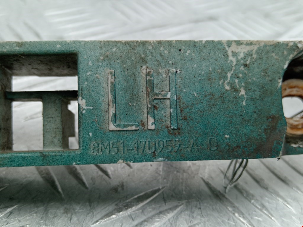 Кронштейн переднего бампера левый FORD Focus II 2005-2011