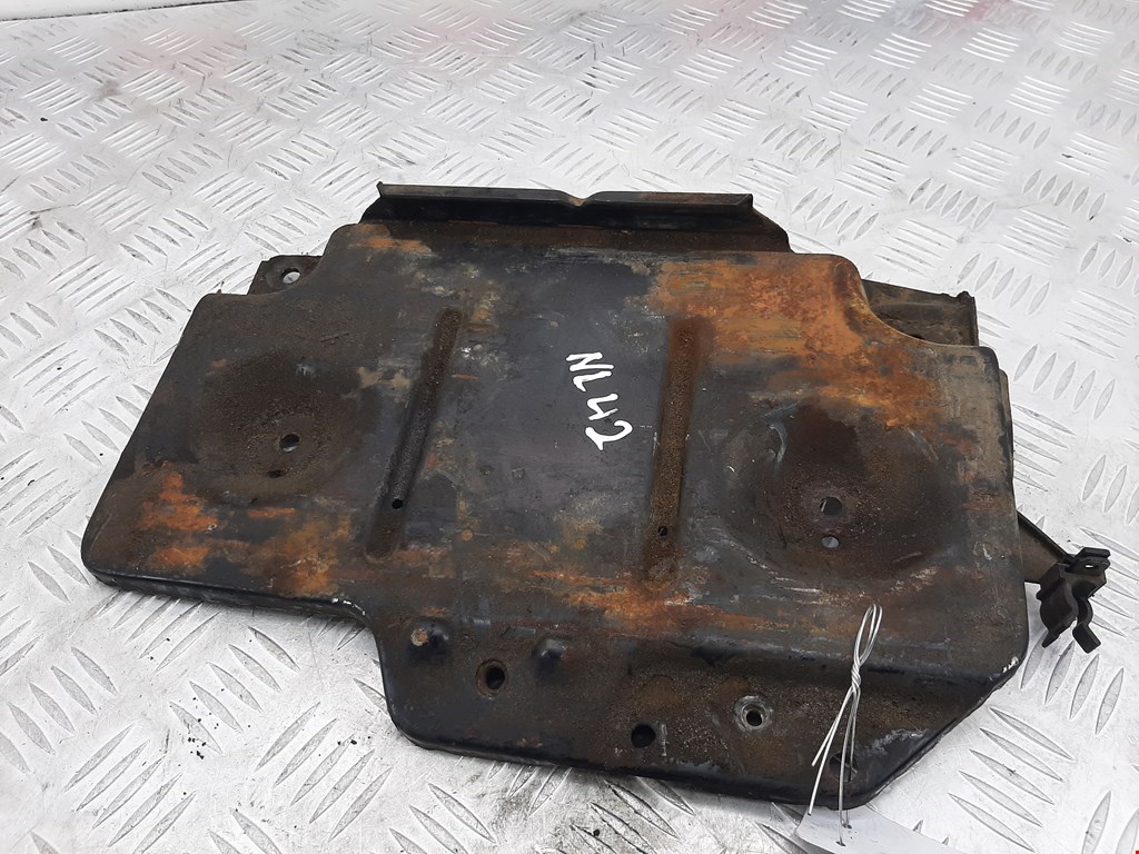 Крепление АКБ (корпус/подставка) VOLKSWAGEN Golf III 1991-1997