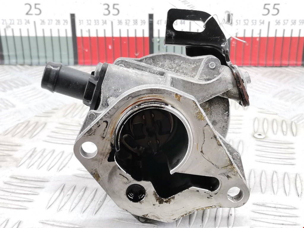 Насос вакуумный Nissan Note (E11) (2005-2013)