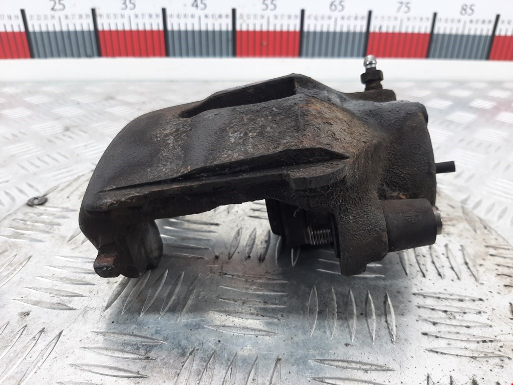 Суппорт передний левый VOLKSWAGEN Passat B5 1997-2005