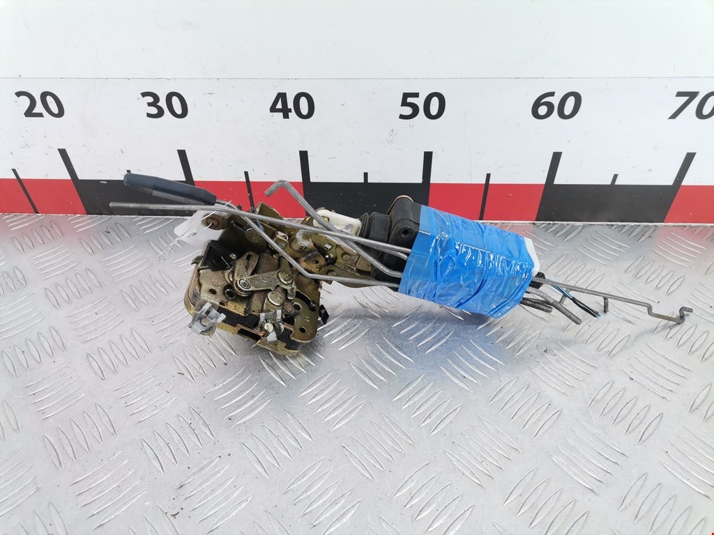 Замок двери передней правой MITSUBISHI Carisma 1995-1999