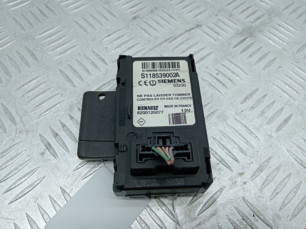 Замок зажигания RENAULT Scenic II 2003-2010