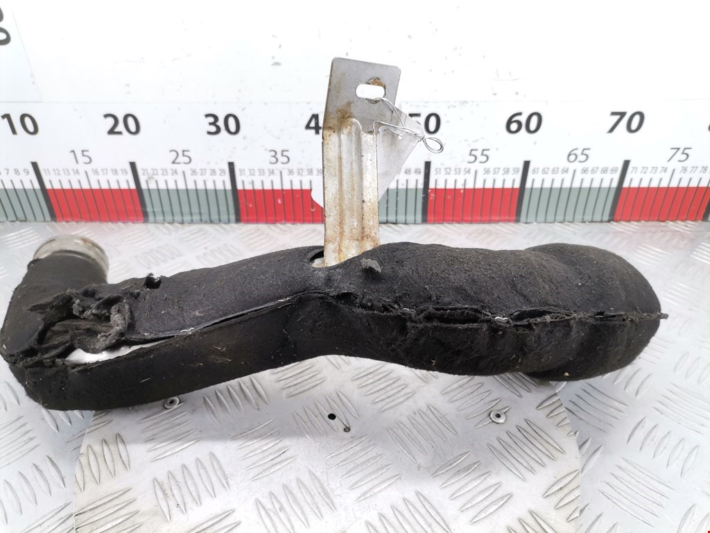 Патрубок интеркулера NISSAN Note E11 2005-2014