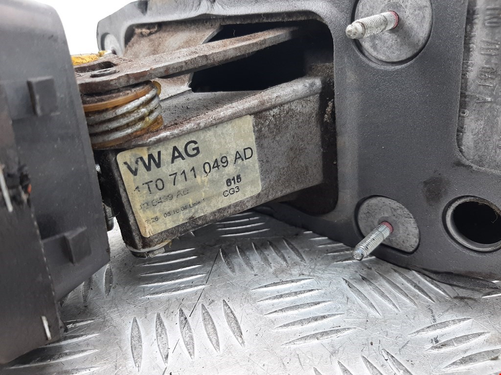 Кулиса (селектор) АКПП/МКПП в салоне VOLKSWAGEN Caddy III 2004-2015