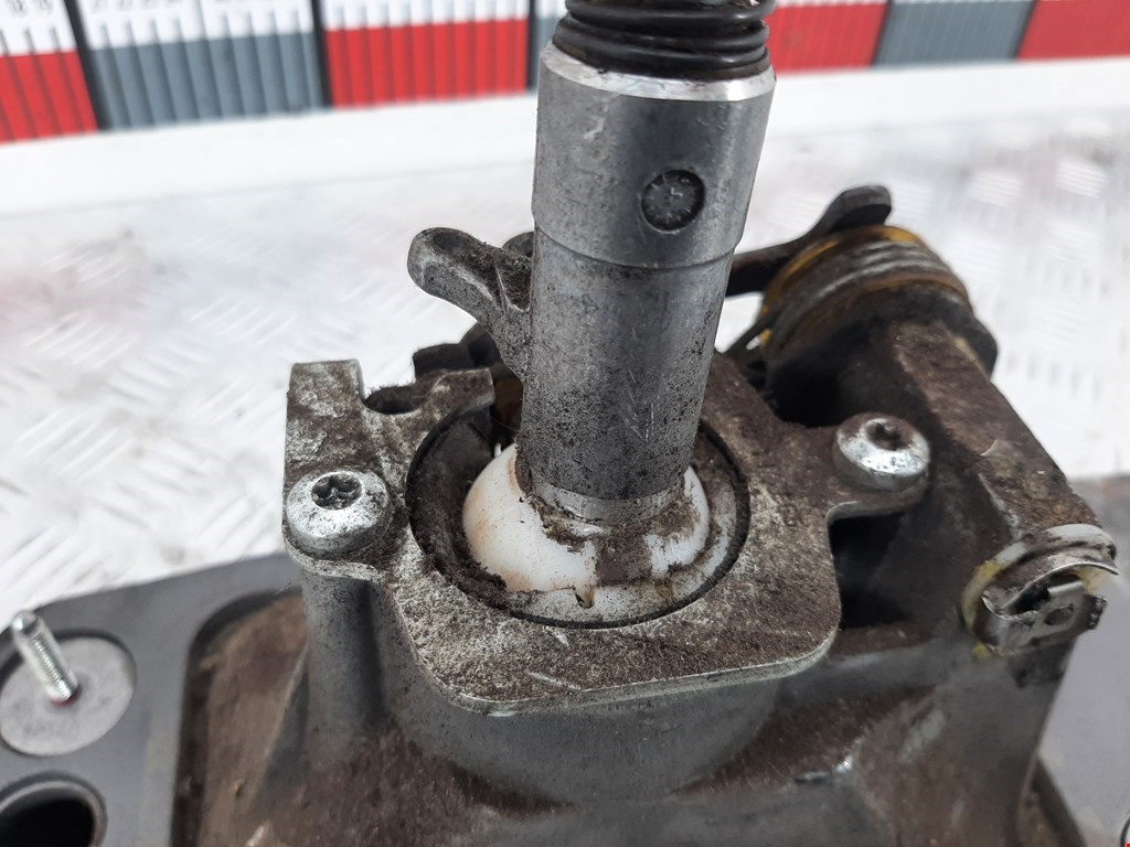 Кулиса (селектор) АКПП/МКПП в салоне VOLKSWAGEN Caddy III 2004-2015