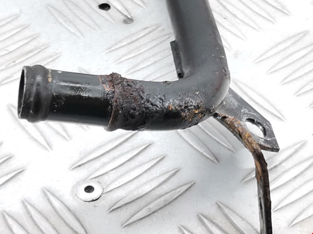 Патрубок VOLKSWAGEN Touran 2003-2010